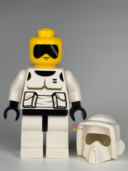 Imperial Scout Trooper sw0005 LEGO Star Wars minifigure detail view — original Brick Bar™ photograph