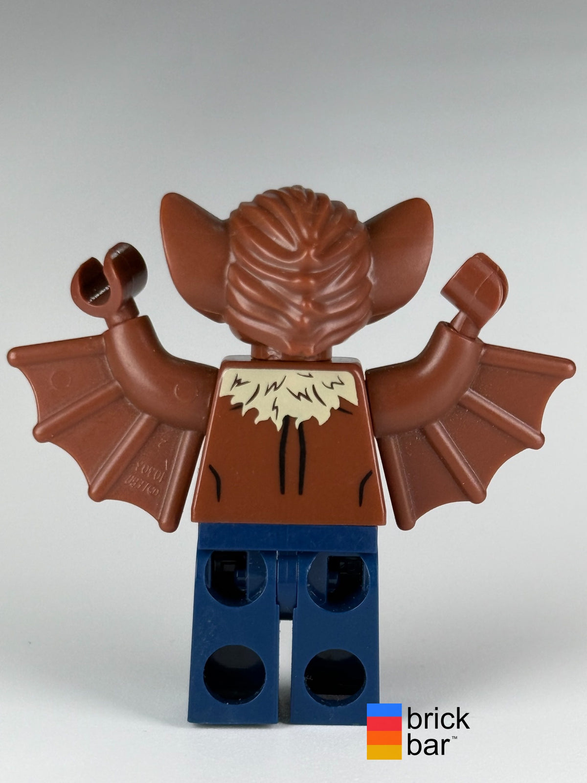 Back view of LEGO DC Comics Super Heroes Man-Bat minifigure sh0086.