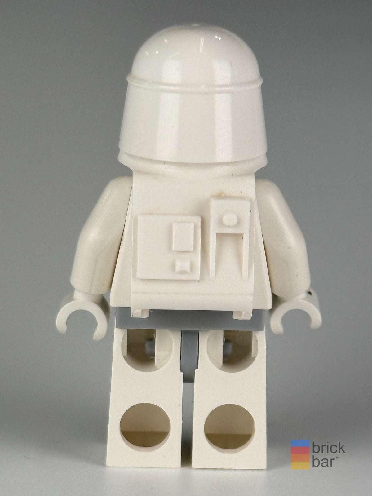 Snowtrooper sw0428 LEGO Star Wars minifigure back view — Brick Bar™