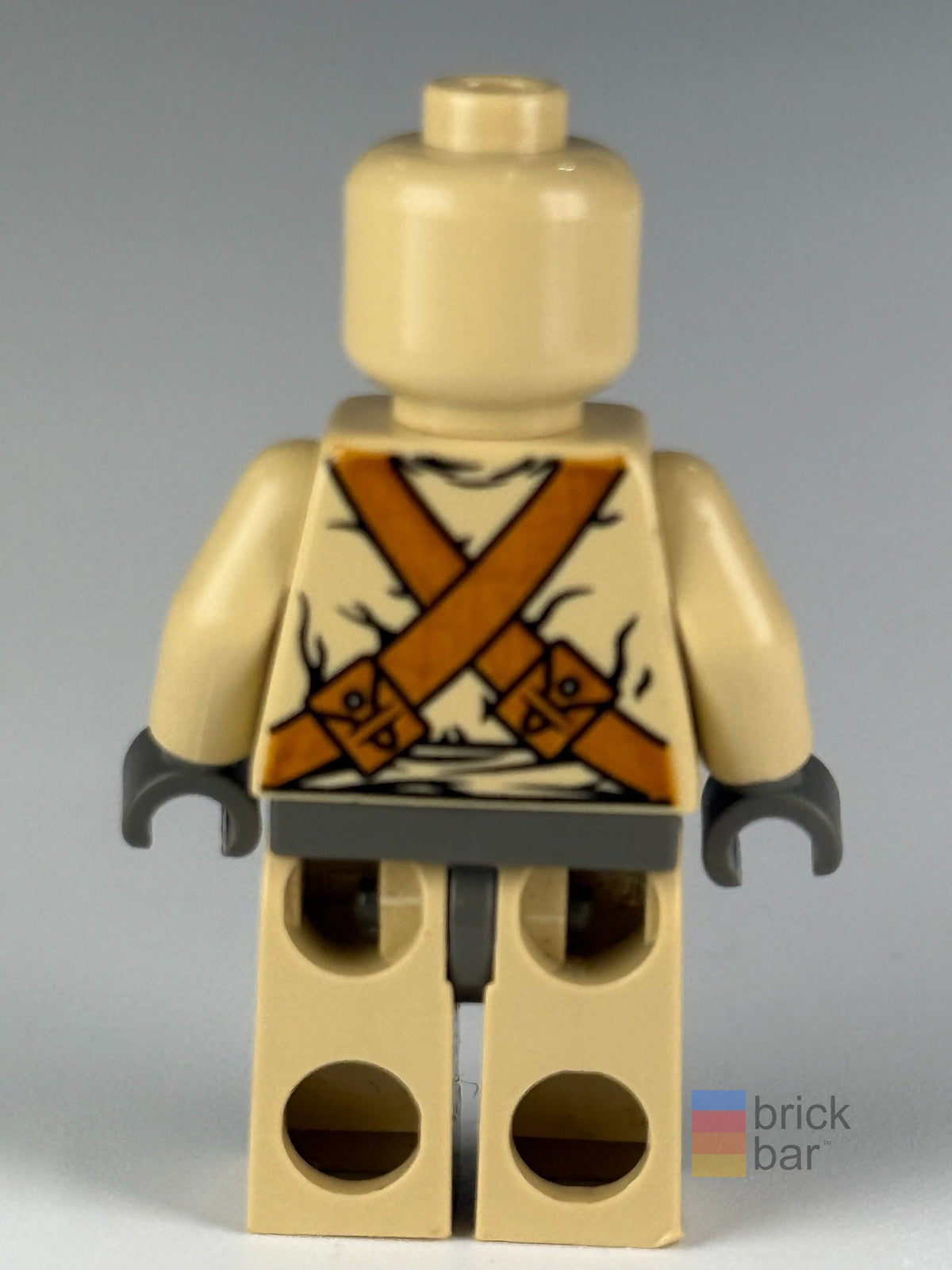 Tusken Raider sw0052 LEGO Star Wars minifigure back view — original Brick Bar™ photograph